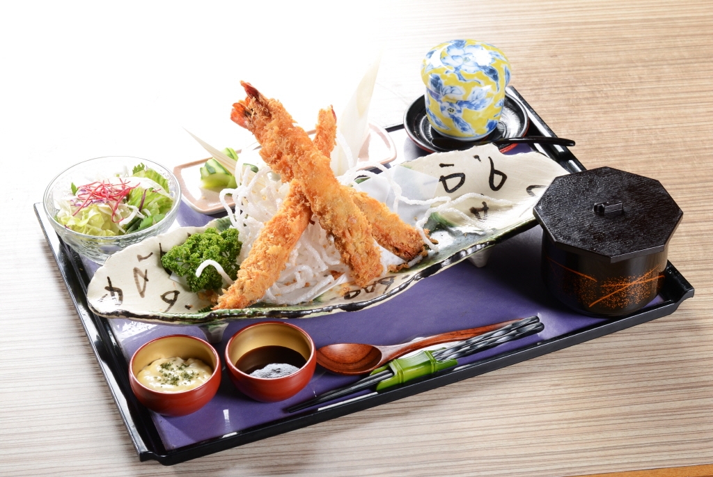 새우튀김 정식<br>海老フライ定食<br>Deep-fried Shrimps Set<br>21,000원