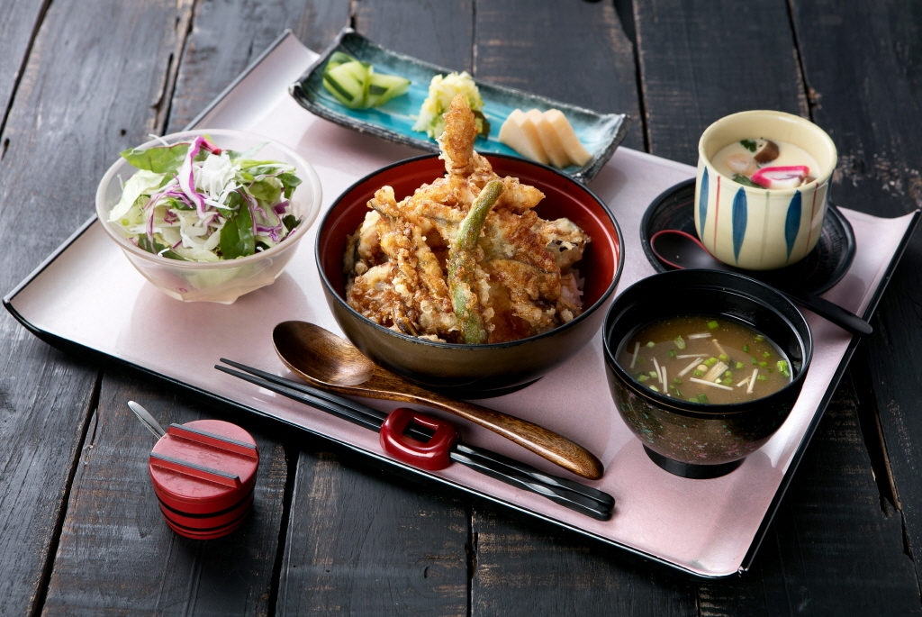아나고 튀김덮밥<br>アナゴ天丼<br>Conger fried food Rice bowls<br>21,000원